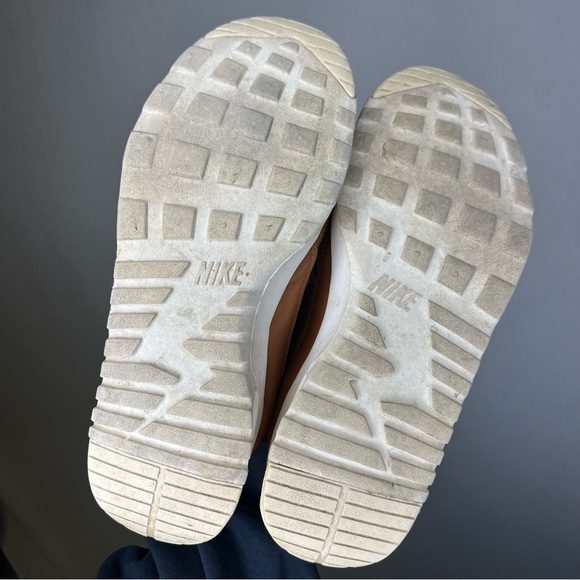 Nike | Air Max Thea‎ Mid Chelsea Women’s 9 Brown and White Hybrid Sneakers - Picture 4 of 6